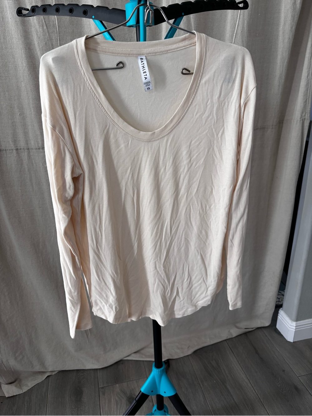 Athleta Cream Scoop Neck ribbed Long Sleeve Top